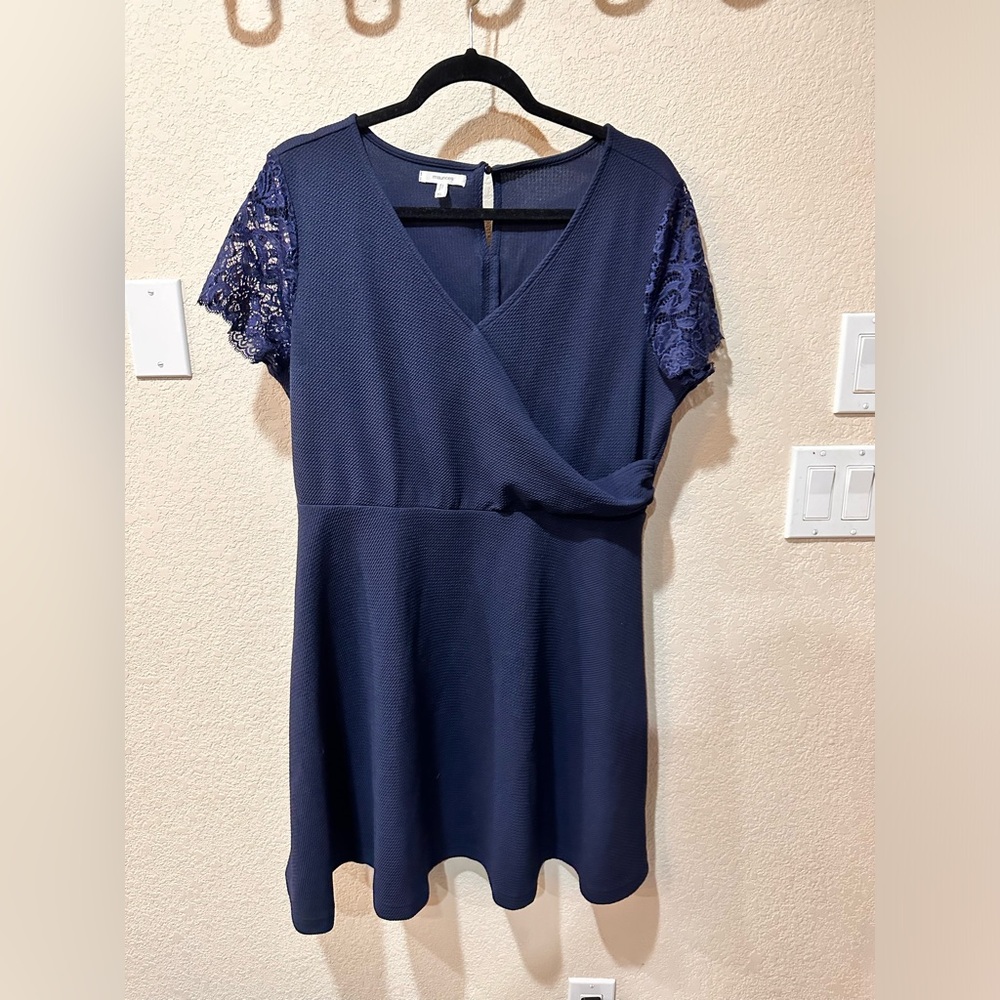 Maurice, navy blue with lace sleeves dress, size XL